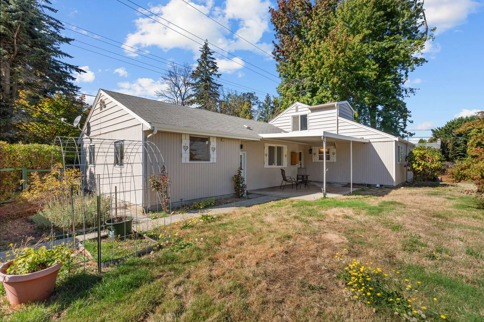 18806 4th Ave S, Burien, WA 98148